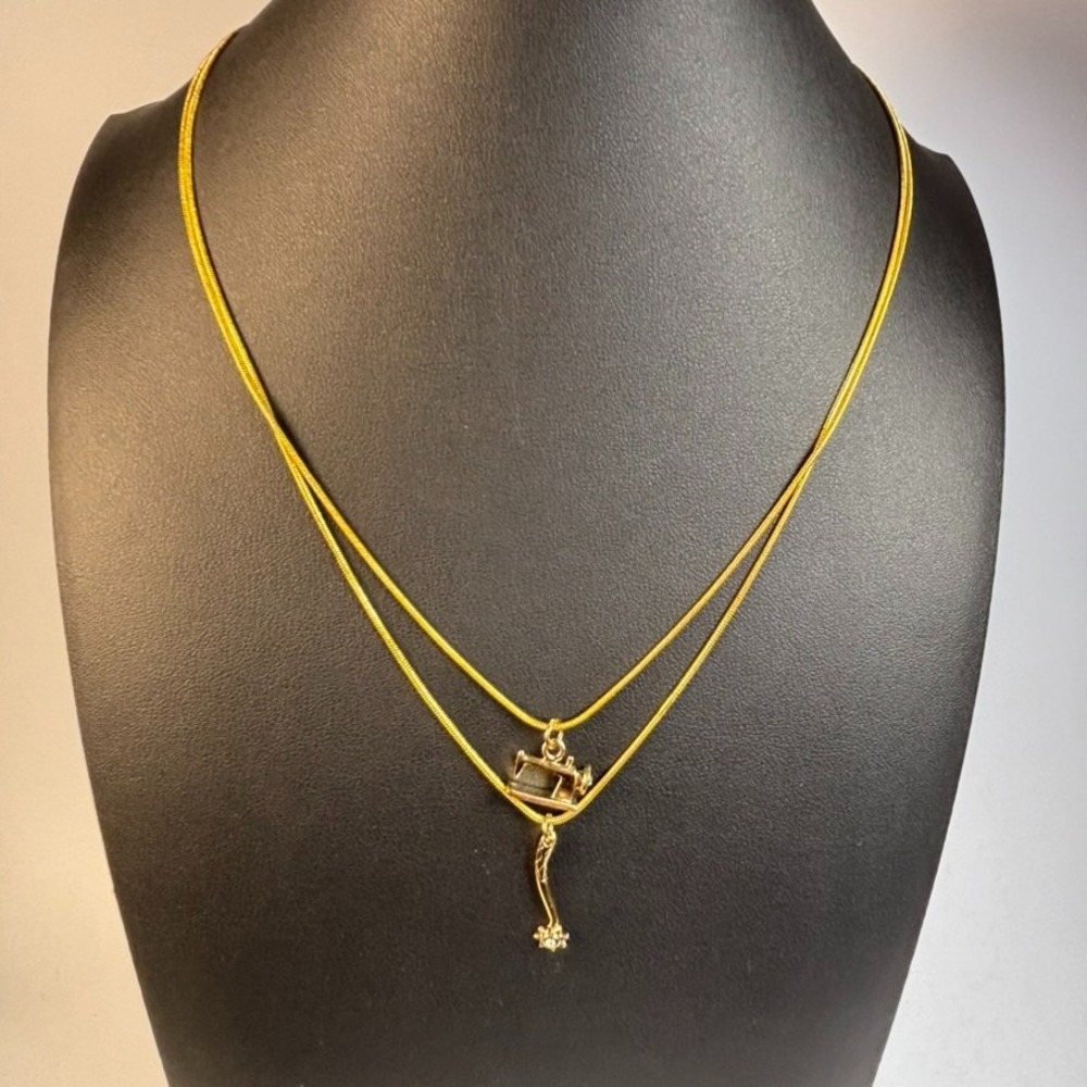 Pendant Necklace‎ Lot Gold Tone Rhinestone Sewing Machine Pattern Tracing Wheel